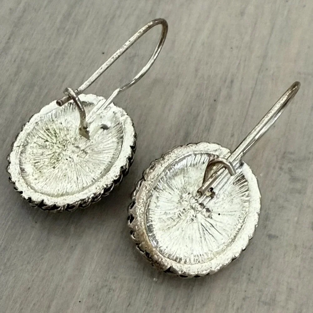 Vintage Avon Silvertone Tiger's Eye Earrings, Pierced,  Wire Closure - Picture 5 of 5